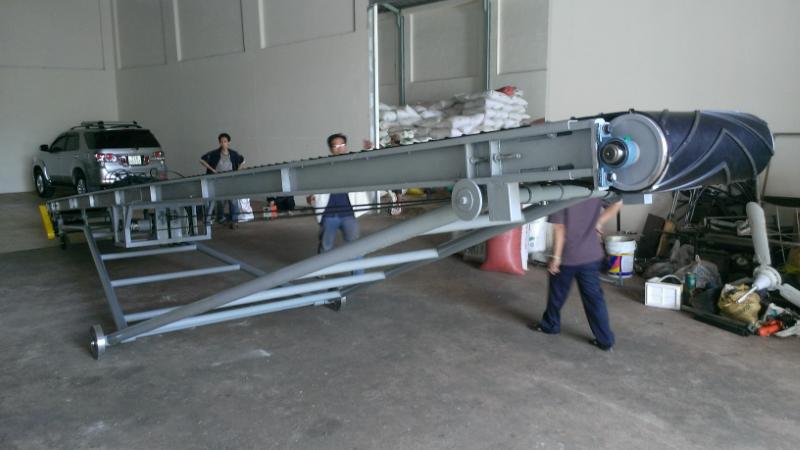 Băng tải nâng hạ 03